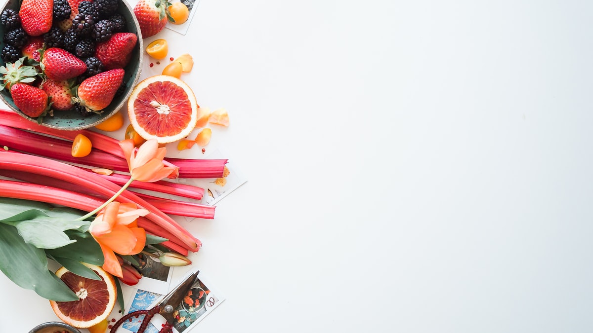 Fruits, légumes et produits frais restent au coeur des recommandations, alors que seule une minorité de Français atteint les repères conseillés.
